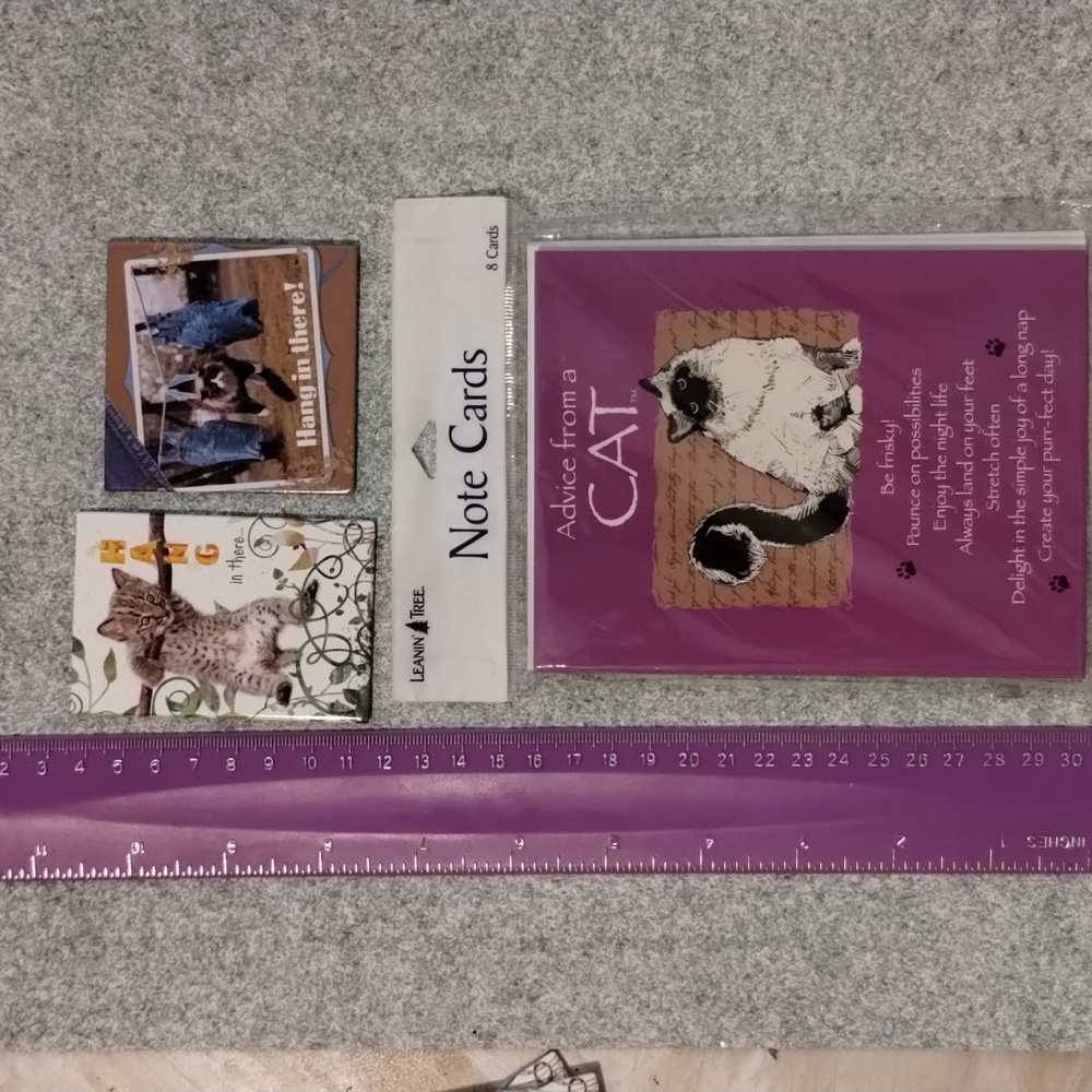 - Cat lovers dream, cute note cards and 2 magnets